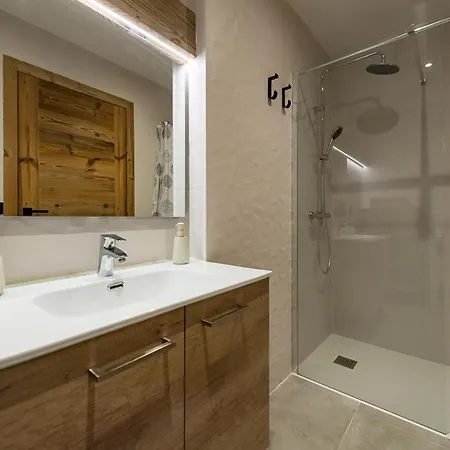 Apartman Neuf En Hyper Centre Station - 8/9 Personnes